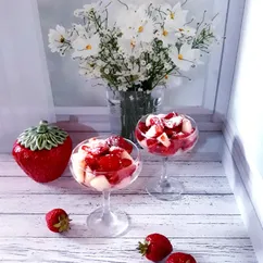 Фруктовый салат с дыней и клубникой 🍓