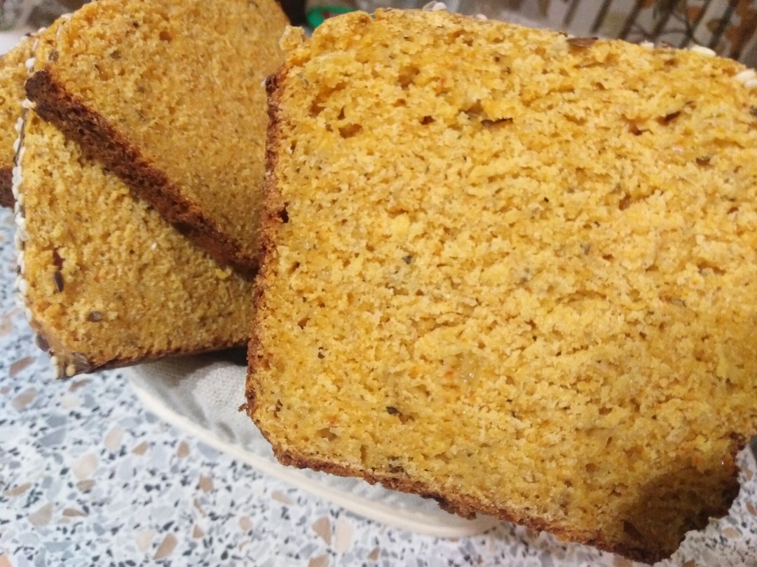 Кукурузный хлеб с сыром на ржаной закваске и ряженке