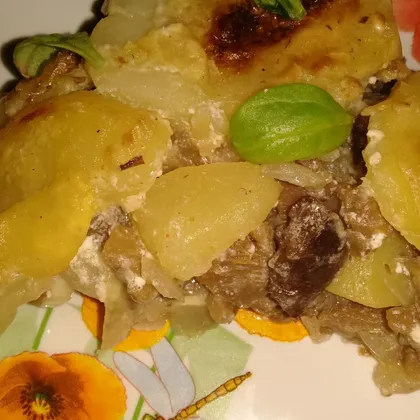 Картофель,запечённый с солёными грибами