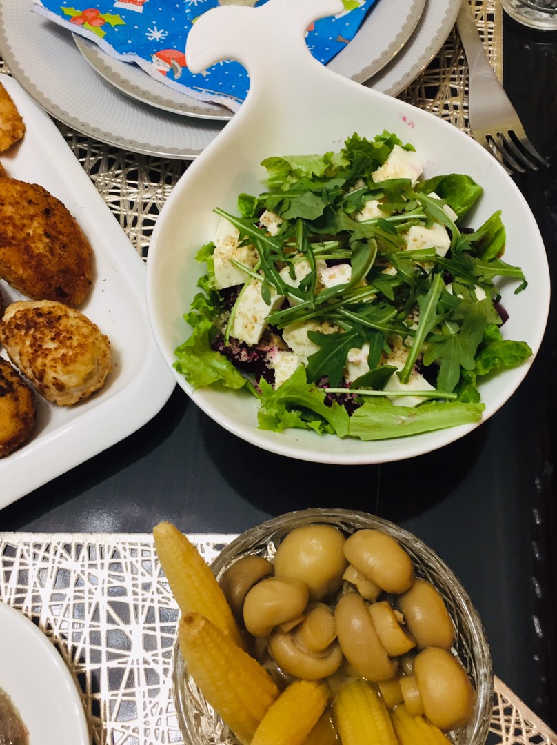 Новогодний салат «Свекольное удовольствие»