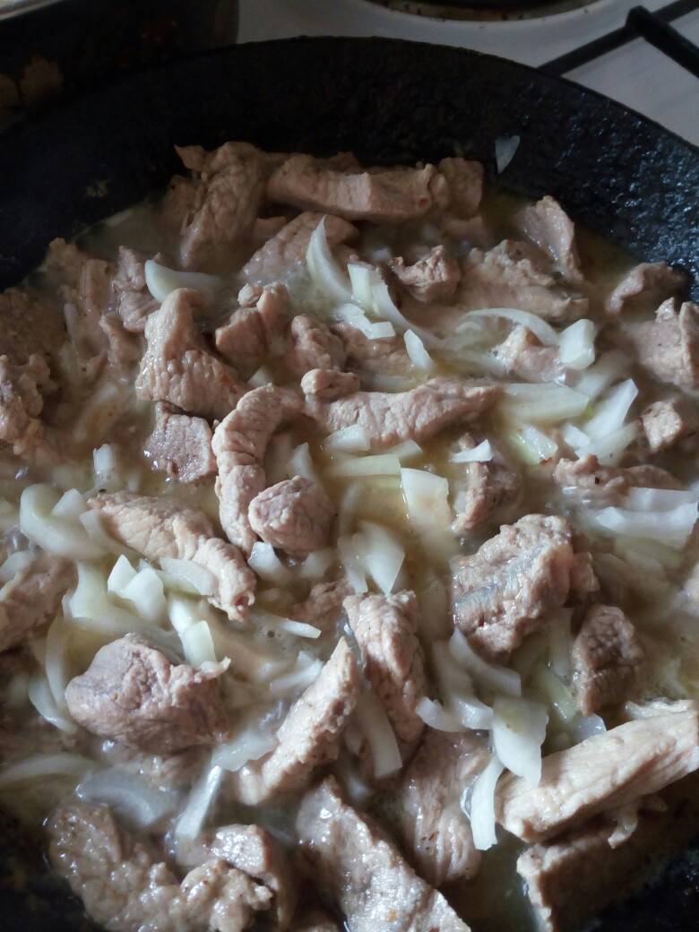 Тушеная говядина в мультиварке: рецепт тушеного мяса с фото