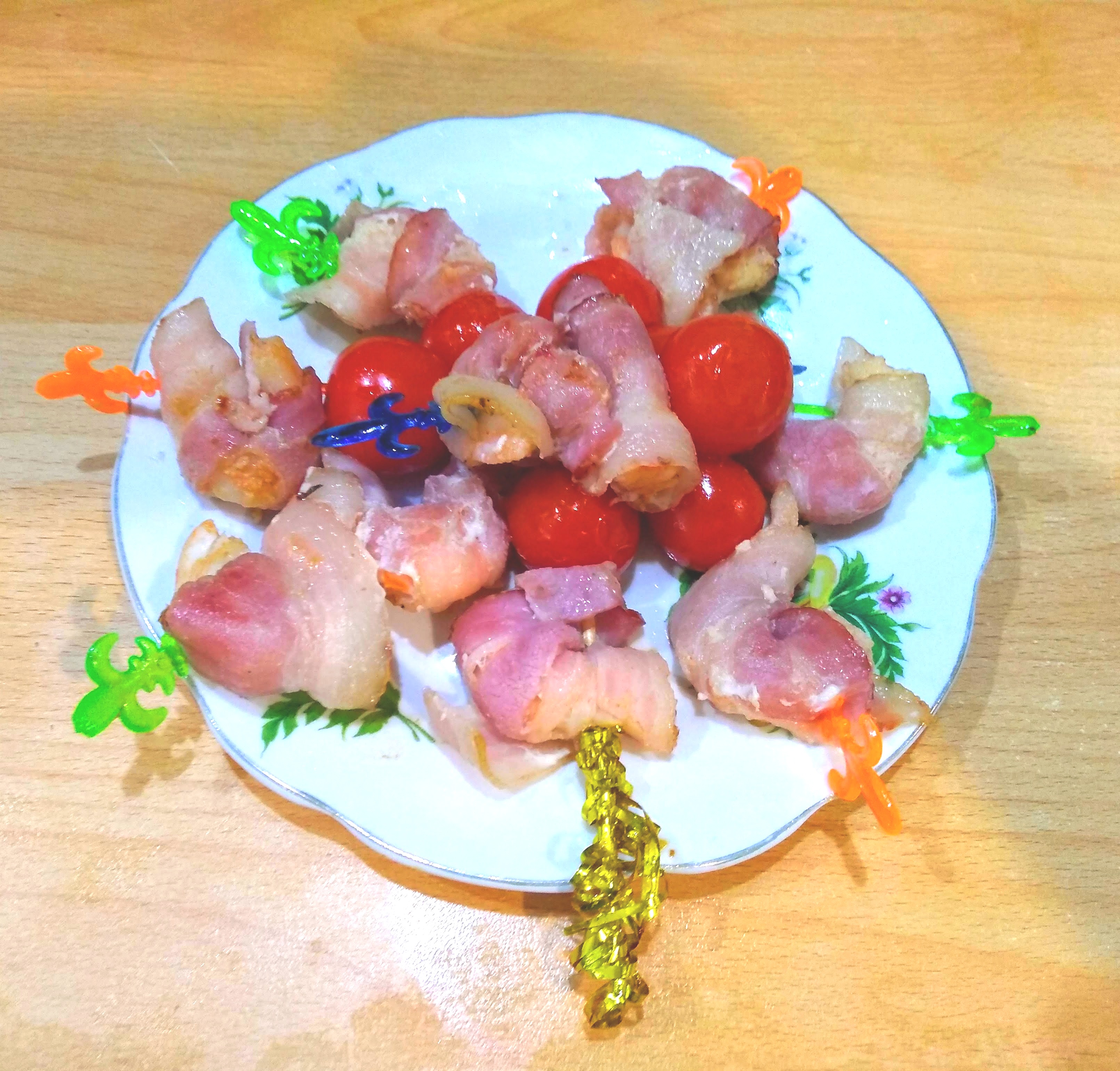 Свинина с креветками, яйцом и рисовой лапшой рецепт – Европейская кухня: Основные блюда. «Еда»
