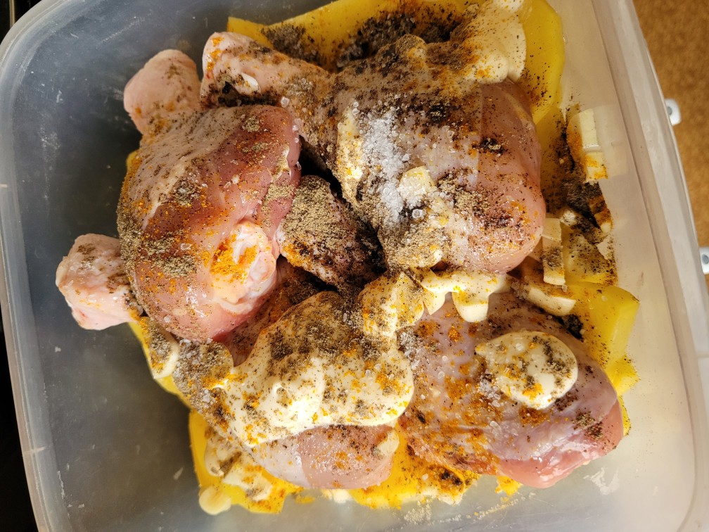 Картошка запеченная с курицей в рукаве