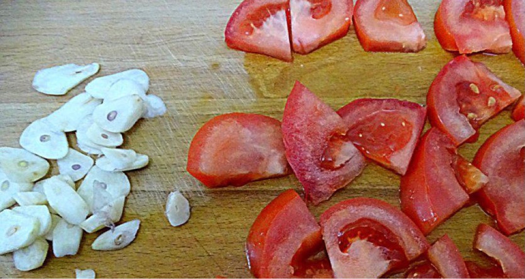 Вкусный Рецепт: Болгарский перец с помидором на сковороде