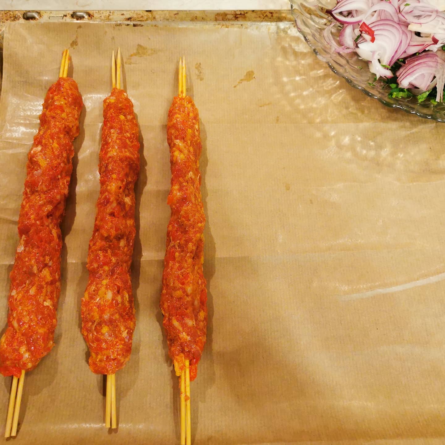 Ужин для Бурака Озчивита: как приготовить адана-кебаб по-турецки | theGirl