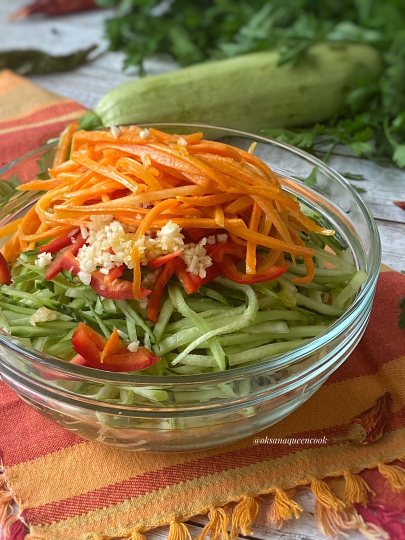 🥕Салат с кабачком, огурцом и морковью рецепт с фото пошаговый от Оксана -  Овкусе.ру