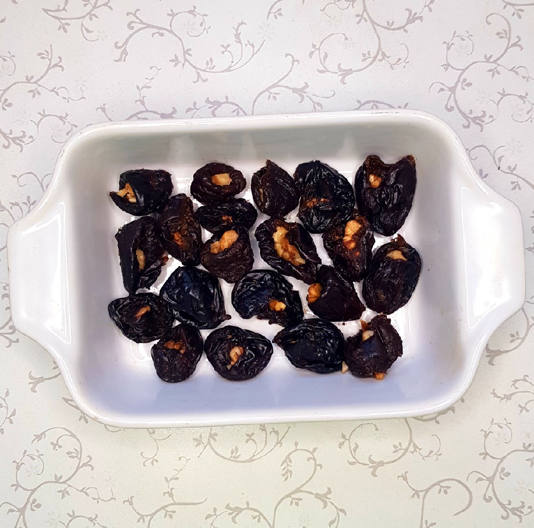 Десерт «Чернослив с орехами» в ряженке