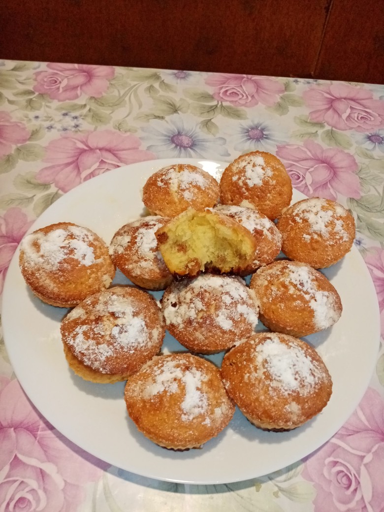 Кексы с изюмом