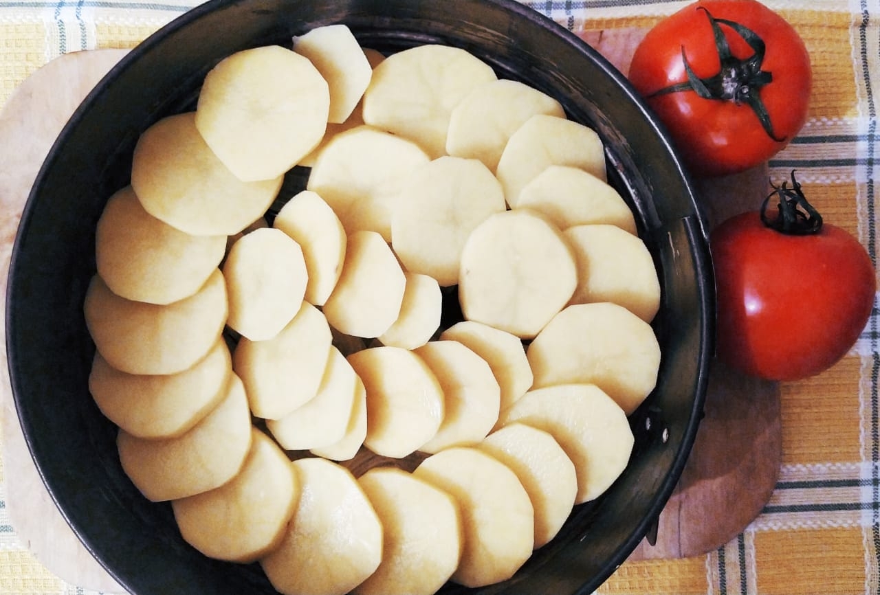 Мясо по-французски с картошкой рецепт с фото пошаговый от Юлия Амбассадор -  Овкусе.ру