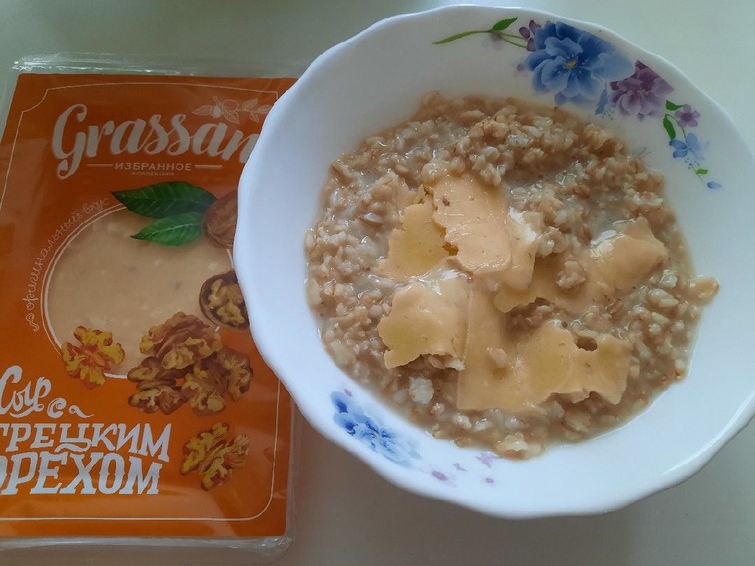 Овсяная каша с сыром