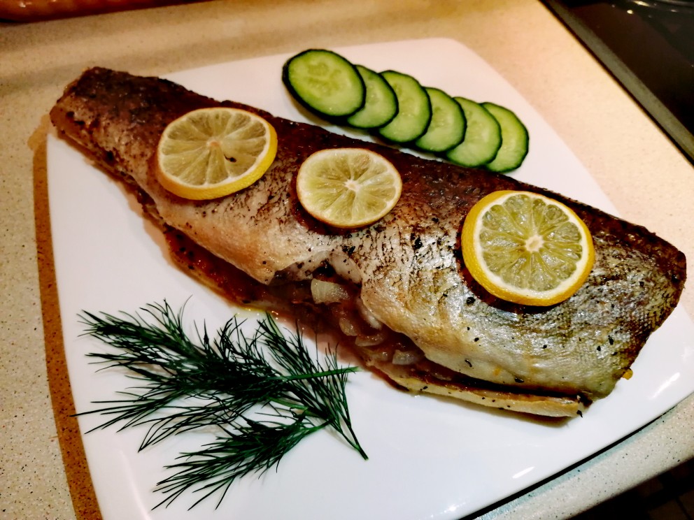 Рыба запеченная с овощами в фольге