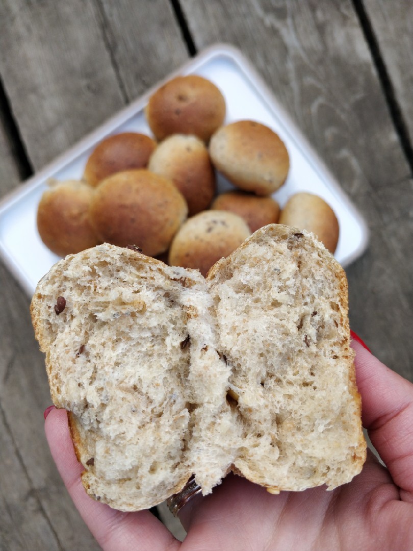 Цельнозерновые булочки с творогом и злаками