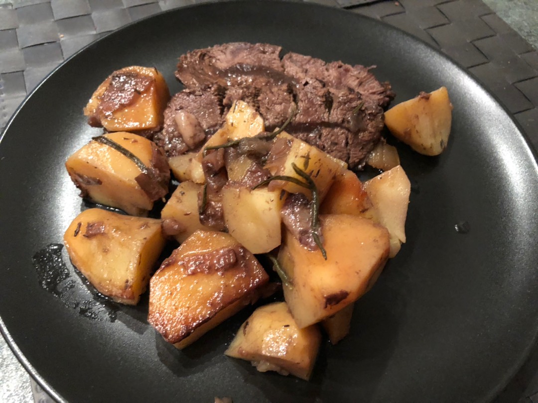 Блюда из говяжьей лопатки - рецепты приготовления с фото от Праймбиф