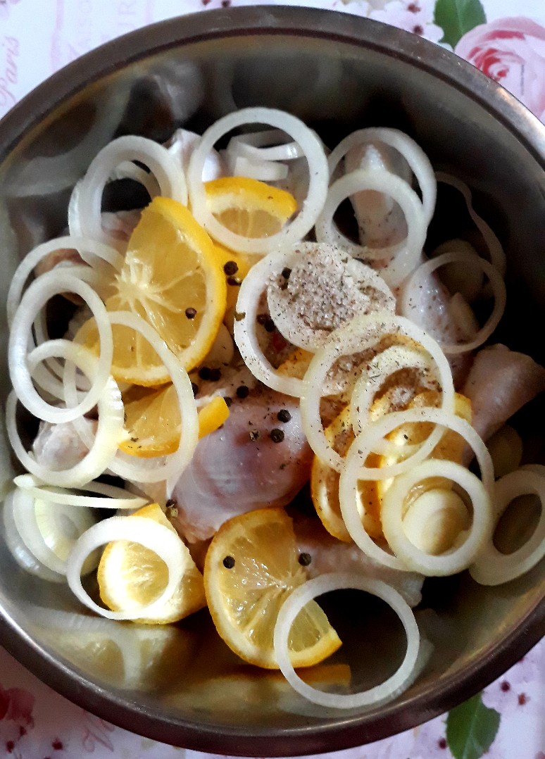 Куриные голени с картофелем и черри в духовке 🍗🥔🍅