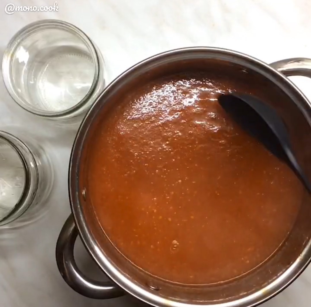 Домашний кетчуп 🍅 очень вкусный соус из томатов, лука и яблока., Только  натуральные ингредиенты. 🙌