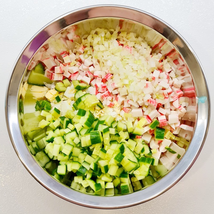 Салат жемчужина с семгой и красной икрой - невероятно вкусно и очень полезно: рецепт с фото и видео