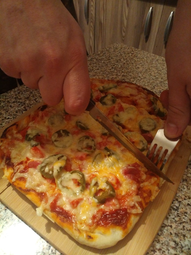 Острая пицца с пряностями