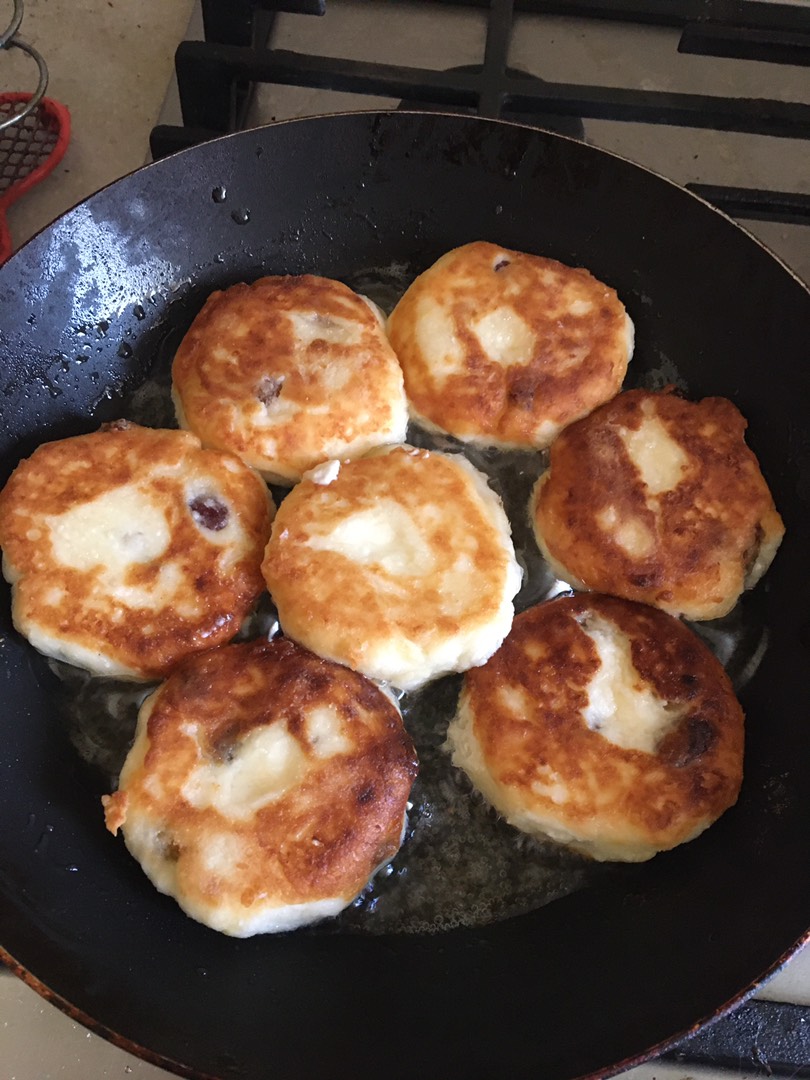 Сырники с изюмом