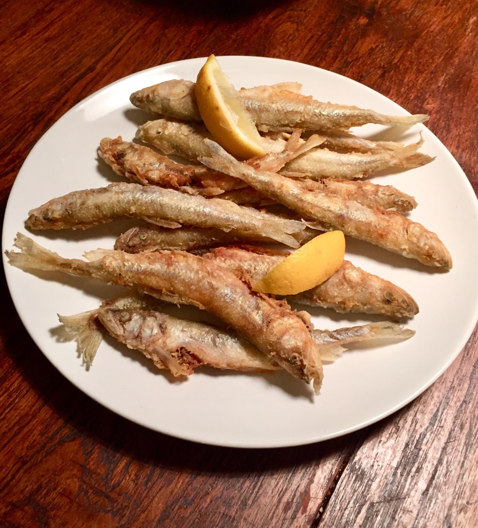 Рыбка во фритюре (deep fried fish)