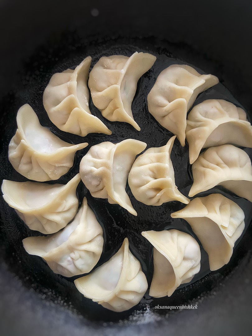 🥟Китайские жареные пельмени с рыбой и грибами шиитаке