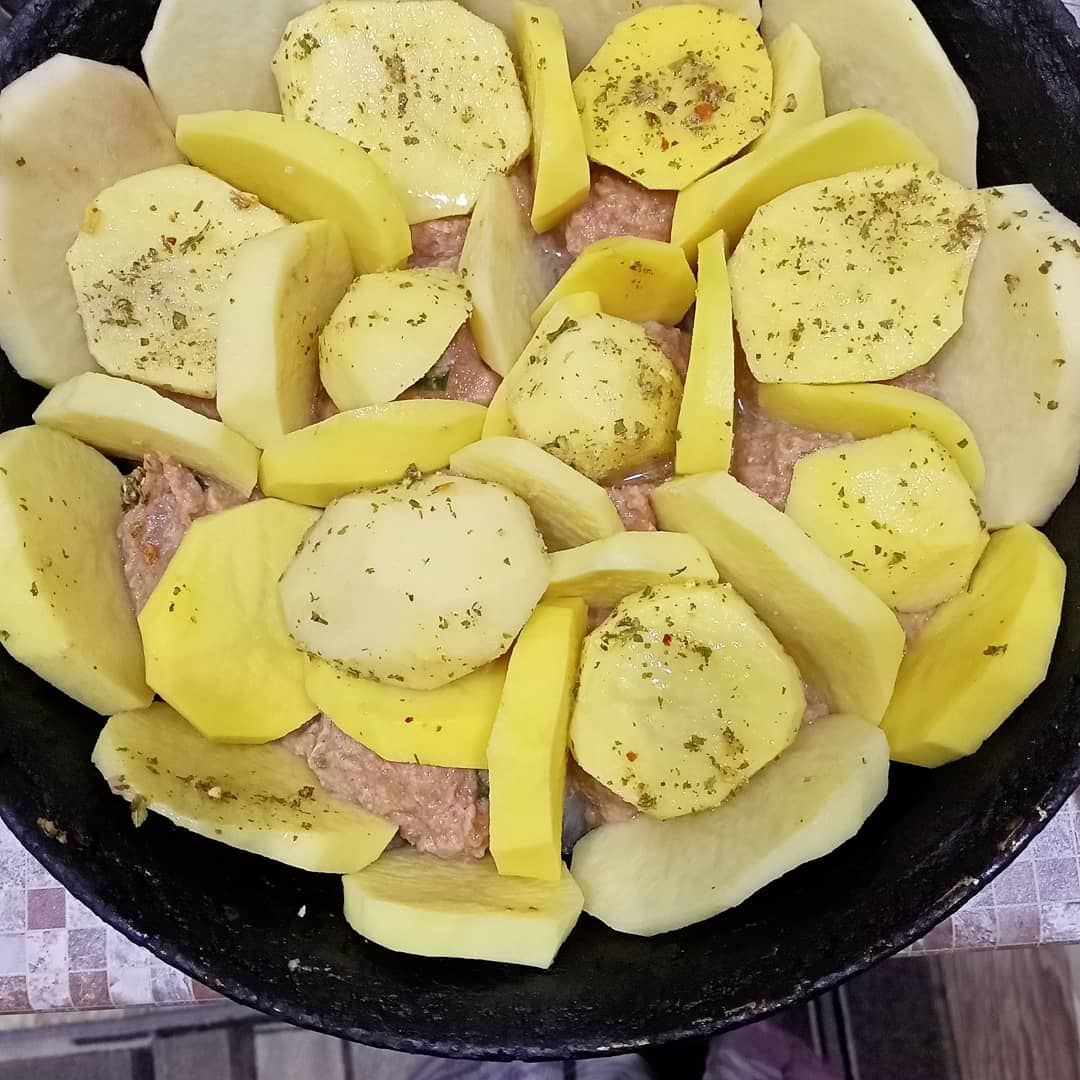 Картофель с фаршем в духовке