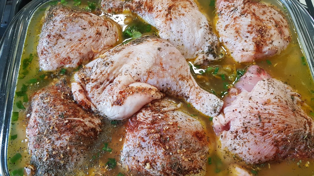 Курица фаршированная гречкой в духовке целиком