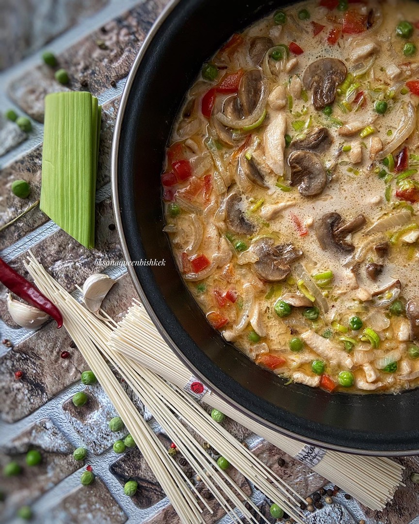 🍜Лапша сомен (сомэн) с курицей и шампиньонами в кокосовом молоке