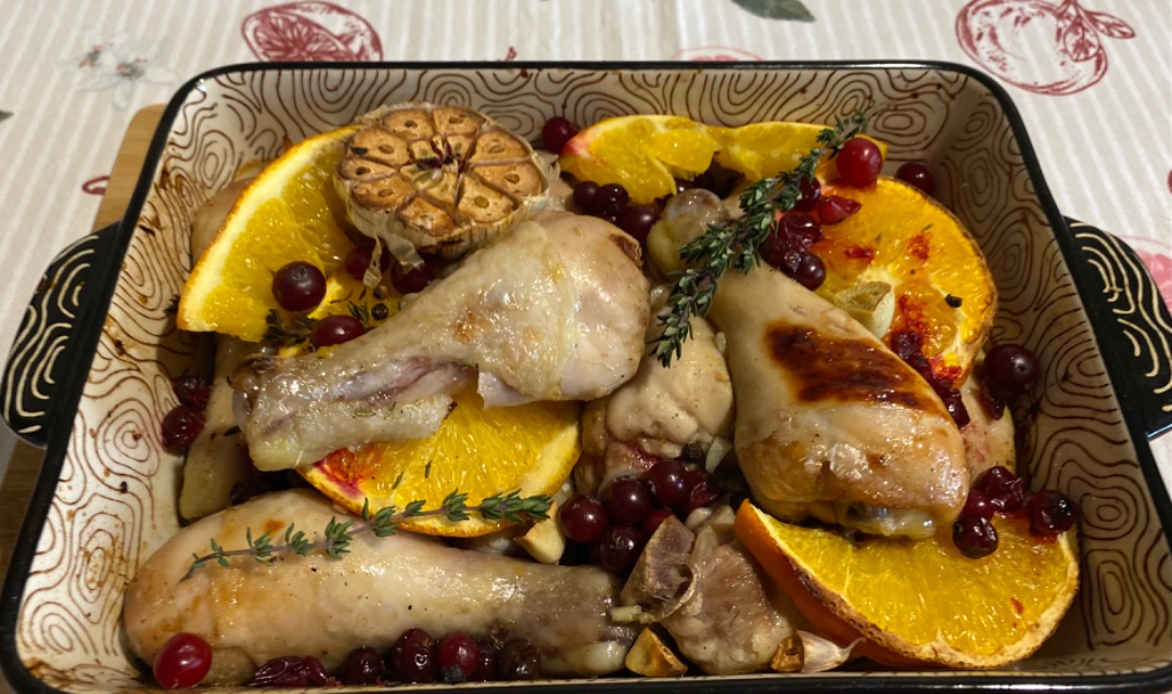 Жареная курица с бальзамическим соусом и клюквой — Вторые блюда