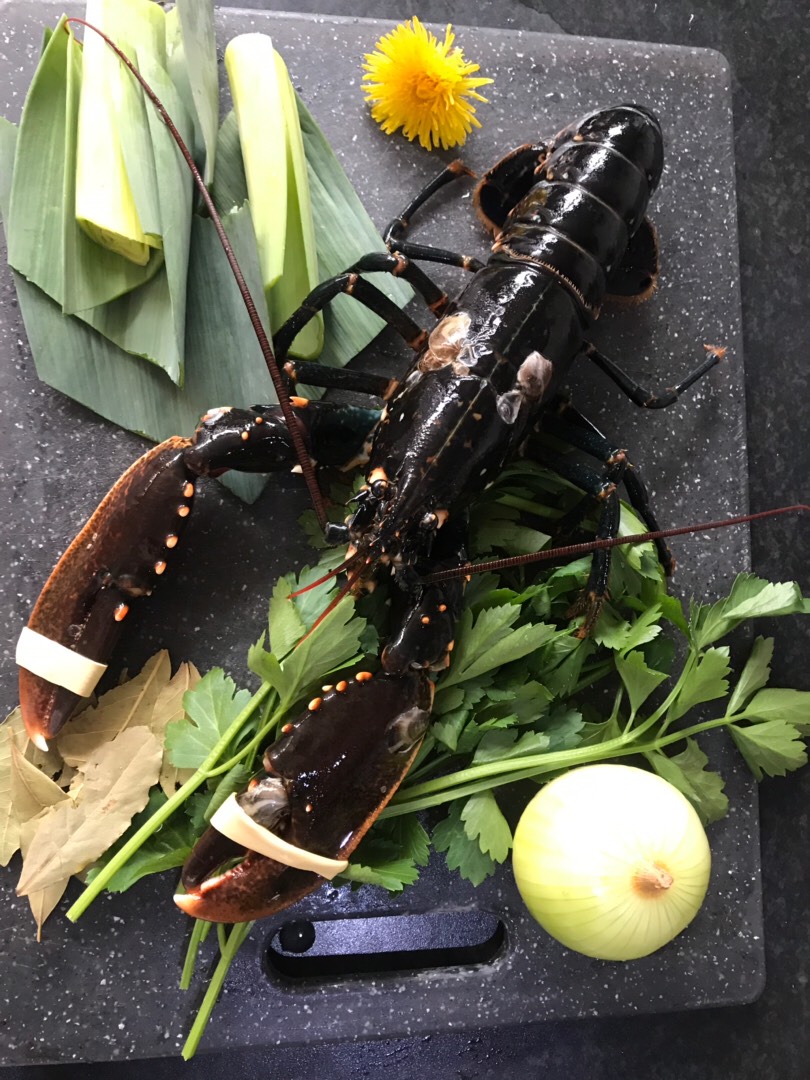 Спаржа и лобстер в соусе бешамель. 🤦‍♀️🦞