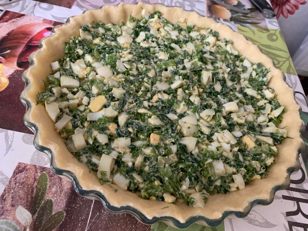 Пирог с луком и яйцом