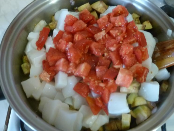 Рецепт кальмаров с помидорами и базиликом - необыкновенно вкусное блюдо