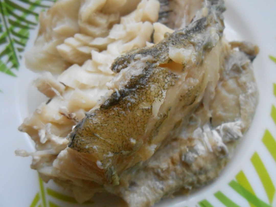 Салат рыбный с картошкой из отварной рыбы