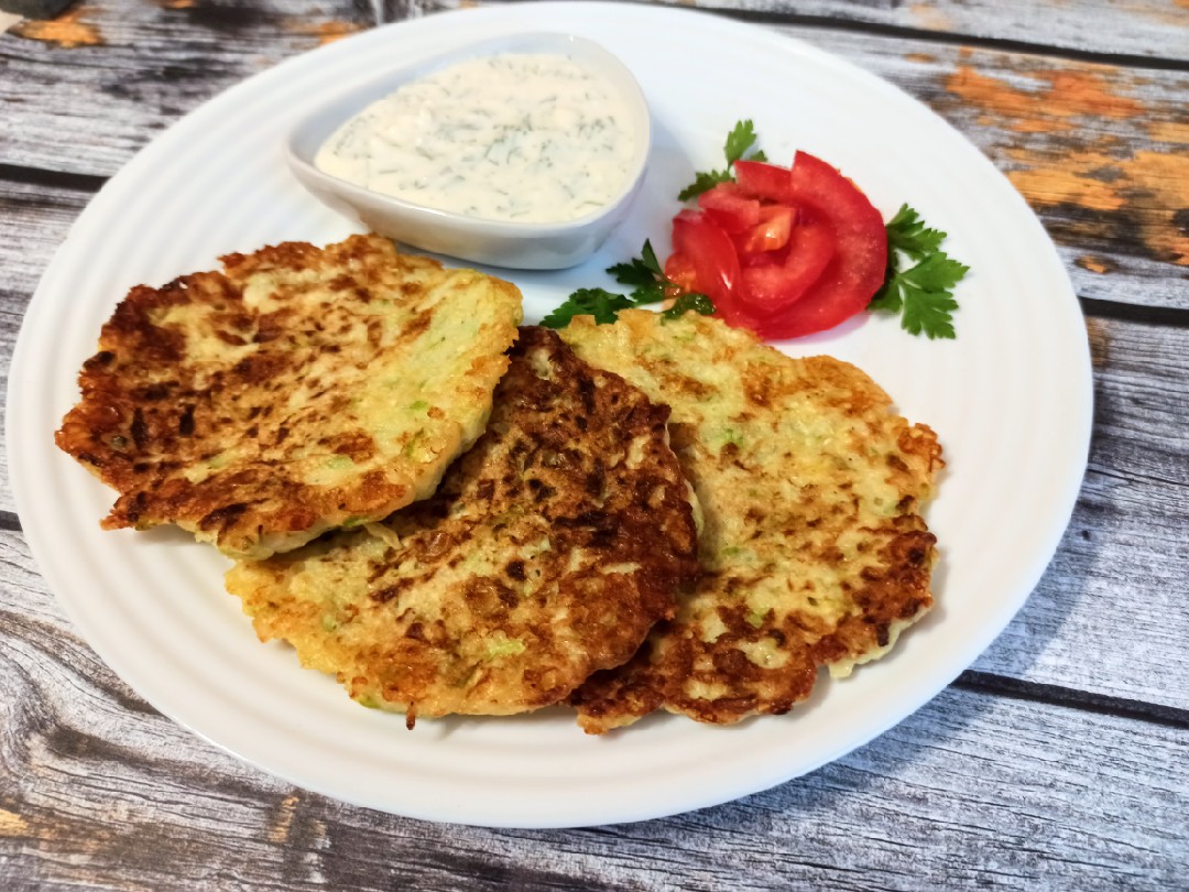 Кабачковые оладьи с кукурузной мукой