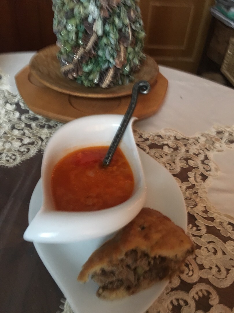 Греческий мясной пирог с грецкими орехами и с томатным супом#застолье