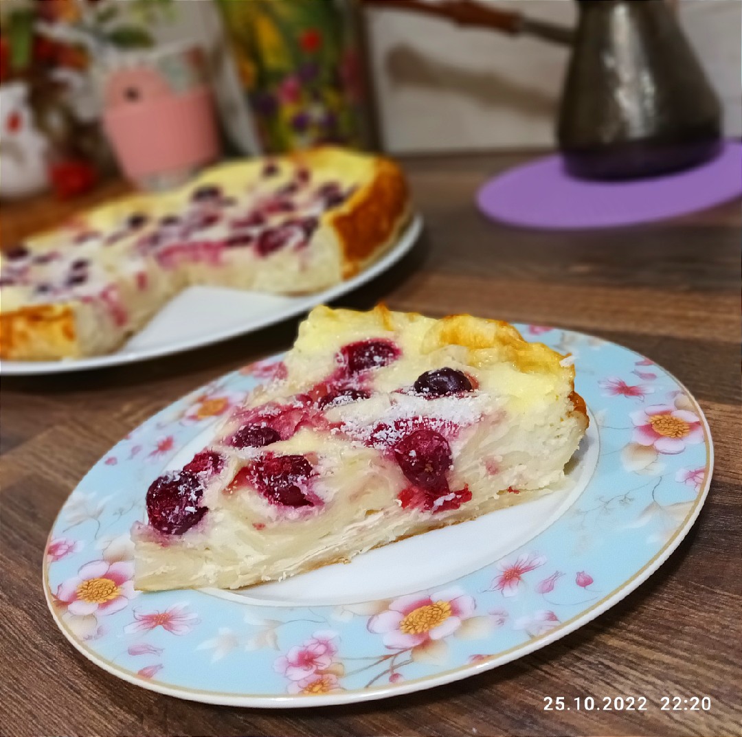 Пирог из лаваша со сметанной заливкой и вишней 🍒