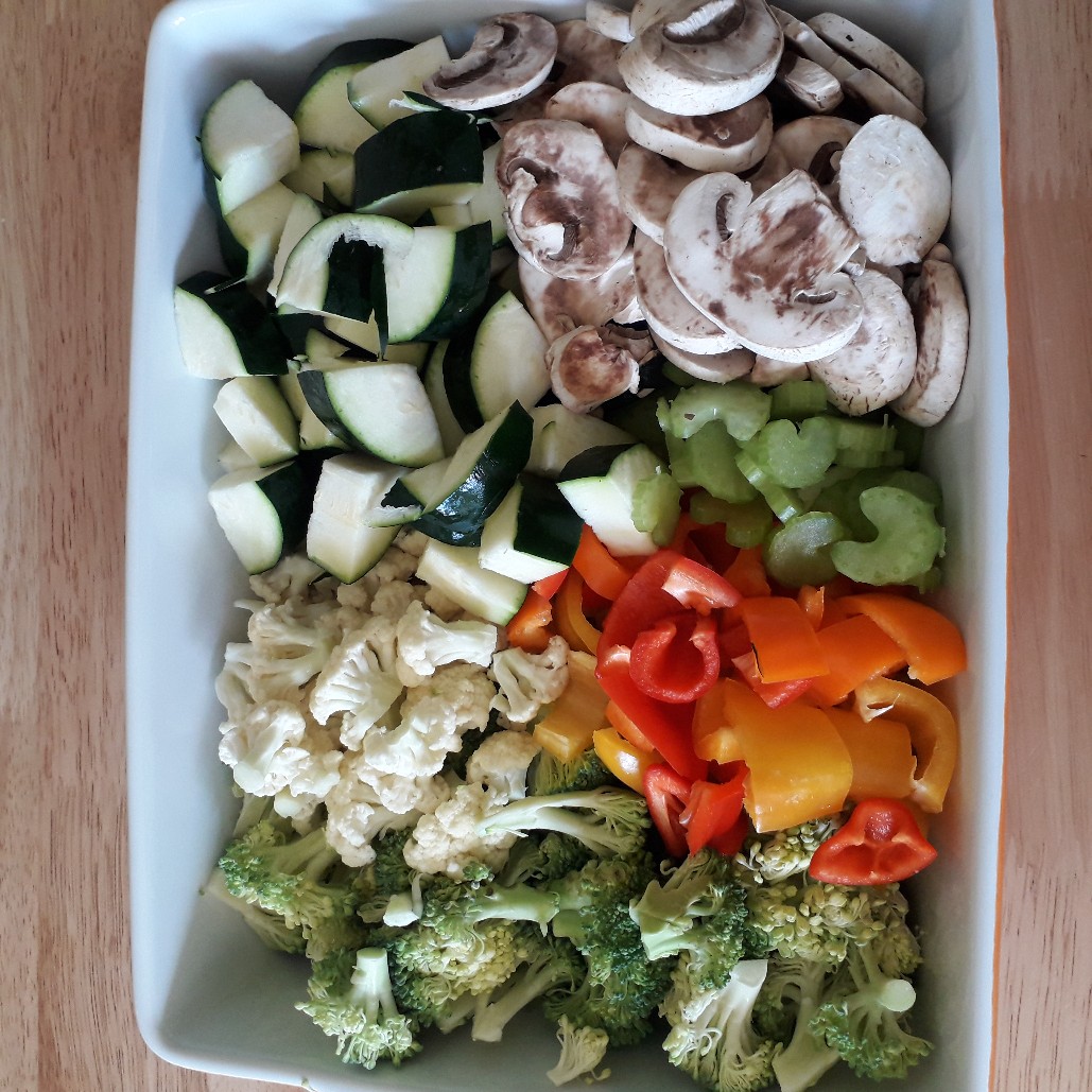 Тушеные овощи с шампиньонами в сметанном соусе