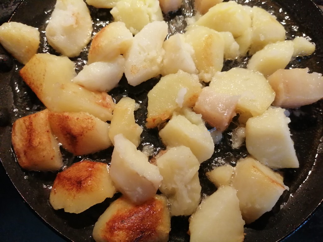 Вареная жареная картошка