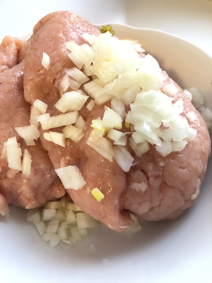 Котлеты из куриного фарша с сыром на сковороде — рецепт с фото пошагово
