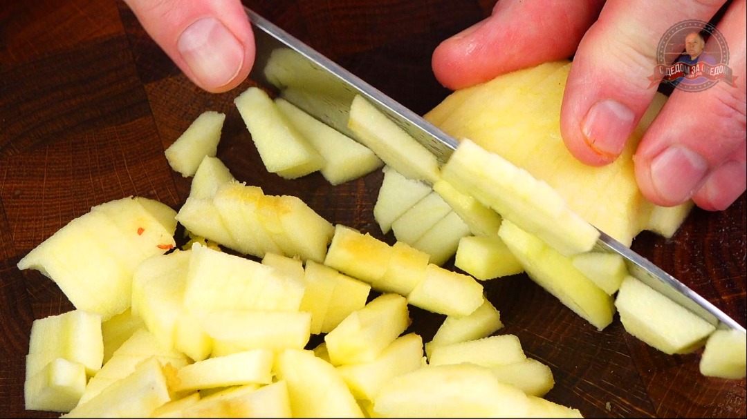 Как приготовить Свиная вырезка с луком и яблоками просто рецепт пошаговый