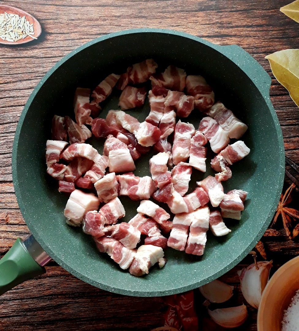 Паста с грудинкой, черри и сыром 🍅