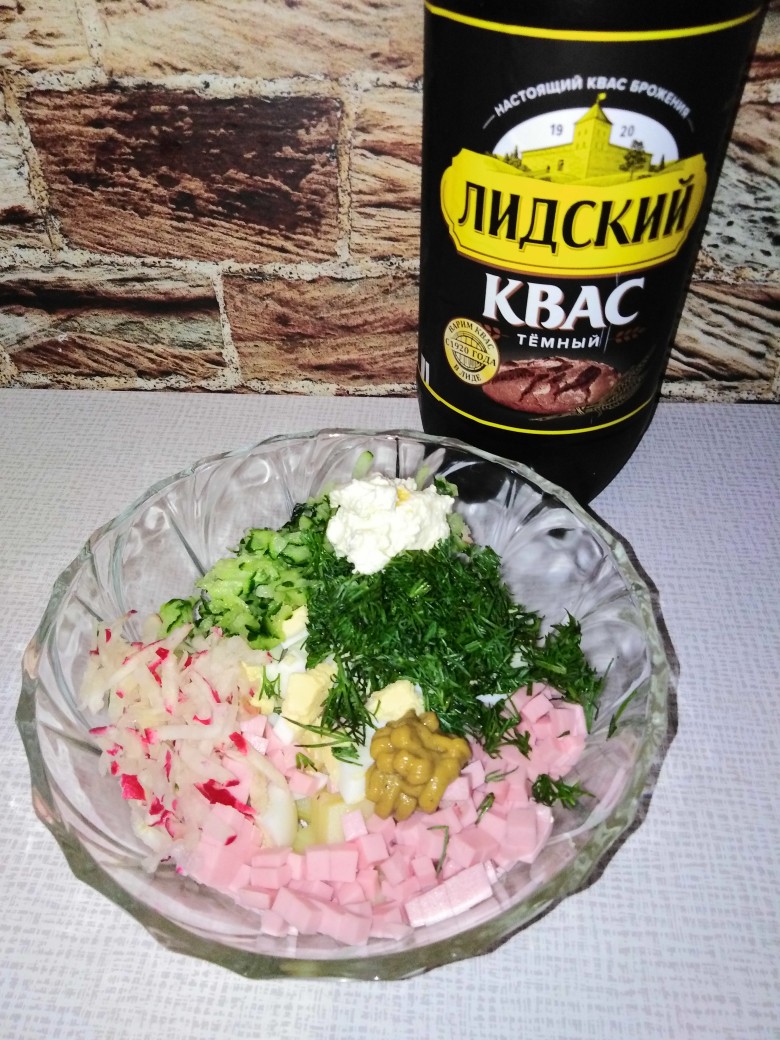 Окрошка с колбасой и квасом из СССР