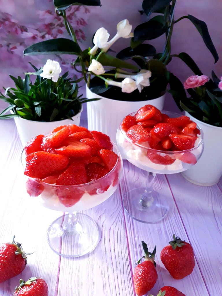 Десерт с клубникой 🍓