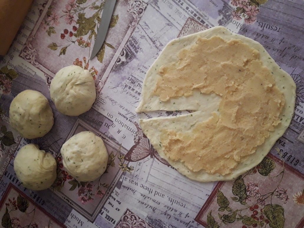 Ароматные лепешки с гороховой начинкой😋