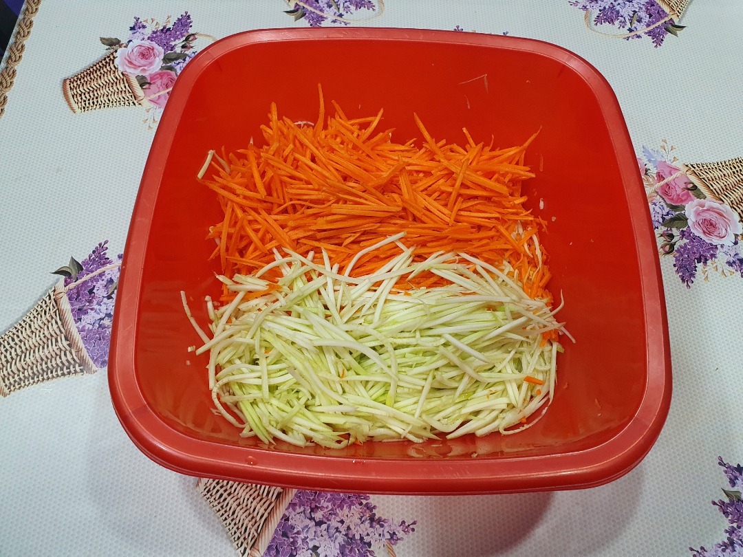 Корейский салат из кабачков и моркови — вторсырье-м.рф