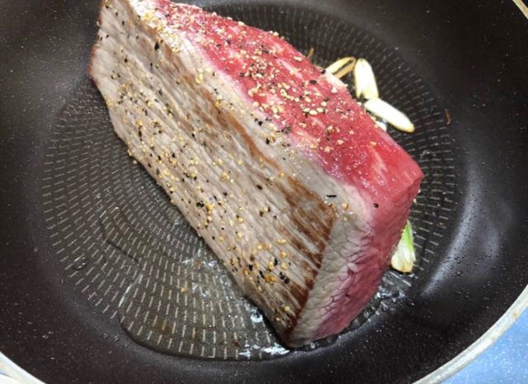 Жареное мясо в мультиварке. Рецепт жареного мяса в мультиварке пошаговый. Видео фото