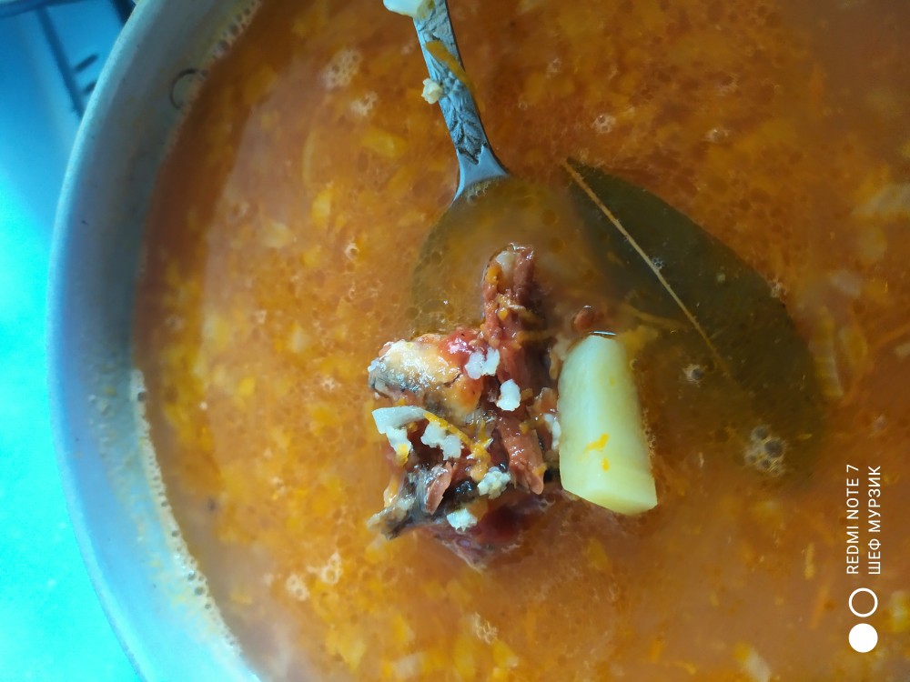 Суп из кильки в томатном соусе – символ советской эпохи: рецепт с фото и видео