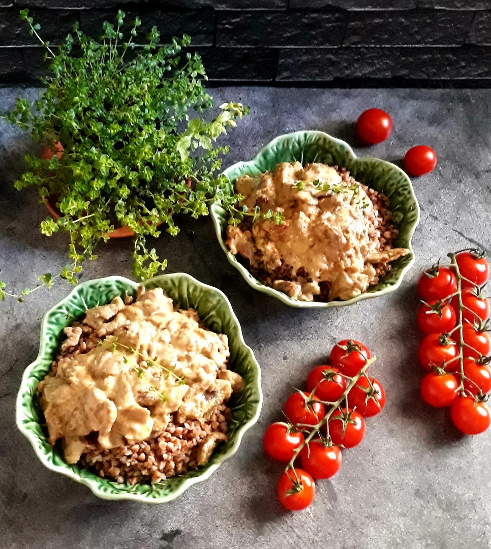 Гречка с куриными желудочками 🥣