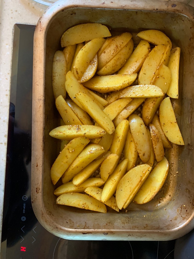 Картошечка в духовке по-деревенски - пошаговый рецепт с фото на Готовим дома