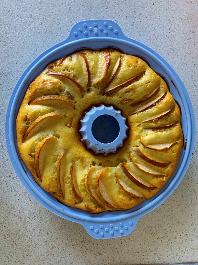 Творожная Шарлотка с Яблоками и Корицей в Духовке - Быстрый Рецепт Идеального Десерта!