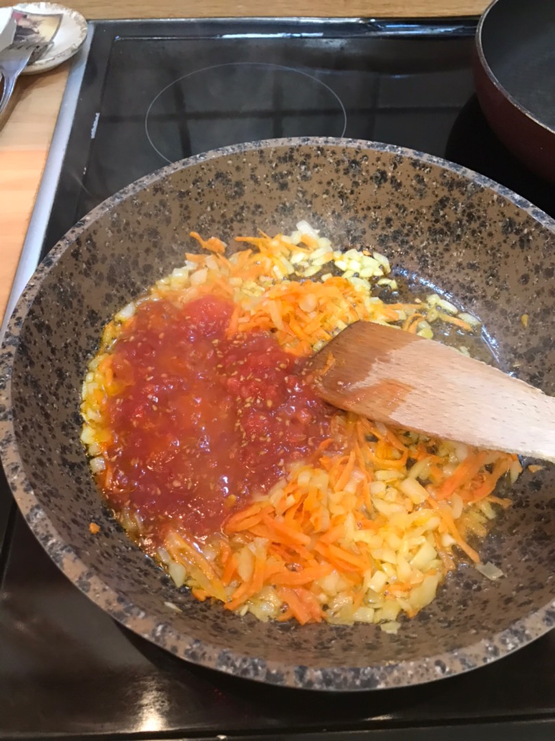 Филе трески в томатном соусе: рецепт от шеф-повара Александра Бельковича